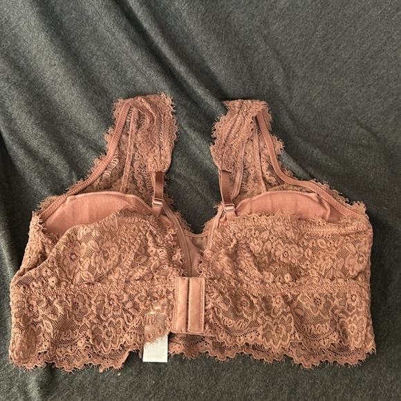 Lace bra - Picture 2 of 7